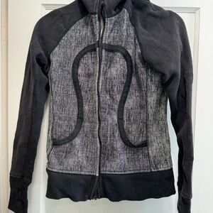 Lululemon Scuba Size 6